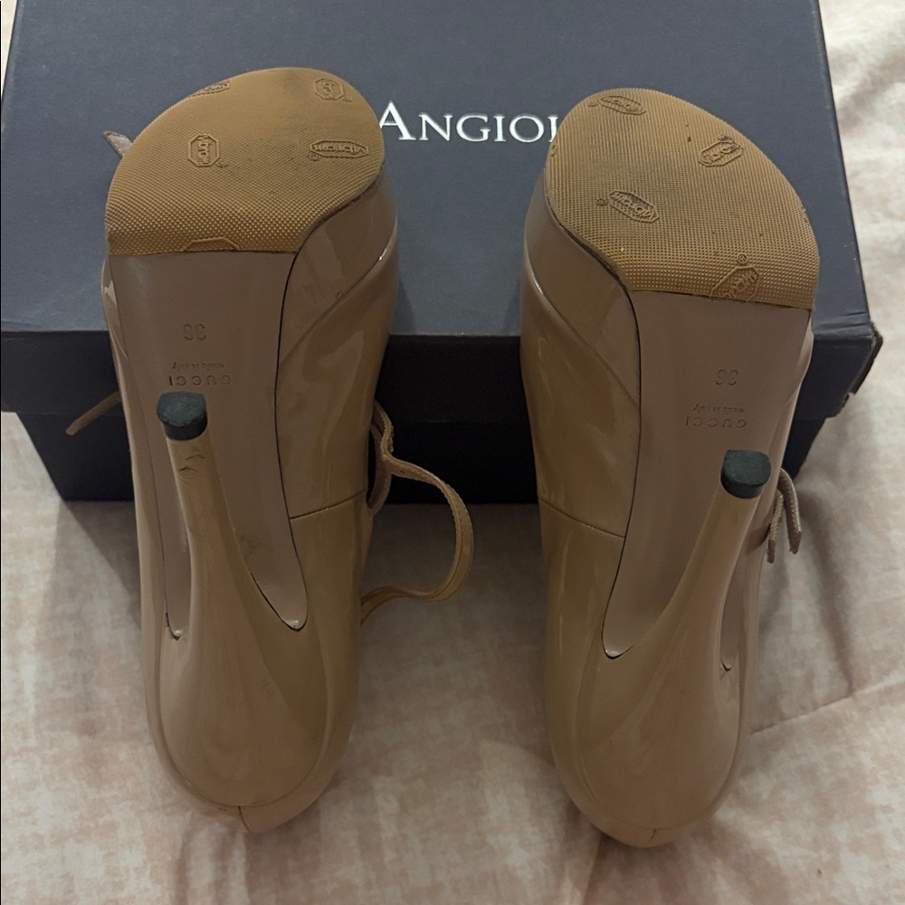 Patent Leather Platform Peep-Toe Pumps in Nude by Gucci - Picture 4 of 6
